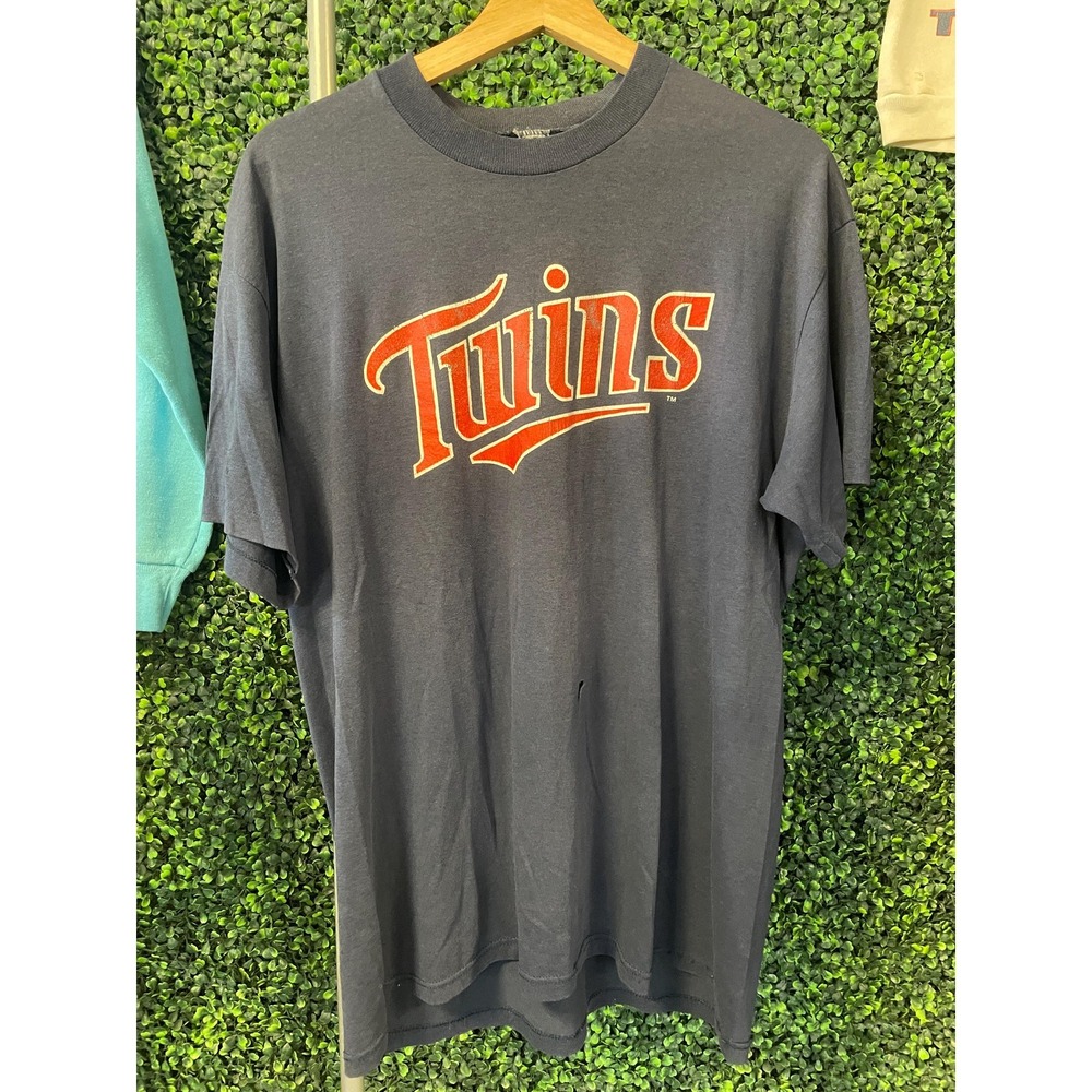 vtg 90's MINNESOTA TWINS BASEBALL Tee L // world series red twin city cheer team